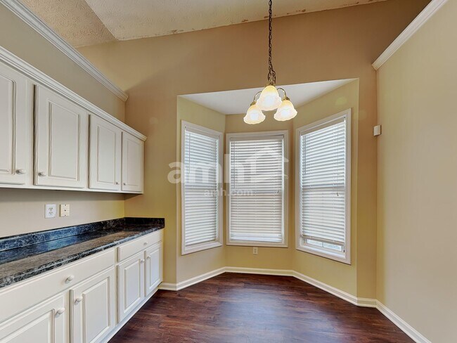 Building Photo - 412 Heathcliff Ct