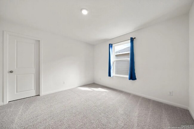 Foto del edificio - 5442 Pearl Mdw