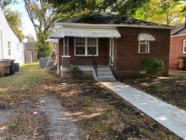 Building Photo - North Nashville single family home, 3 Bedr...