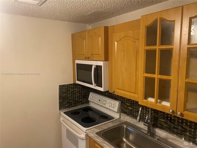 Foto del edificio - 8310 NW 47th St