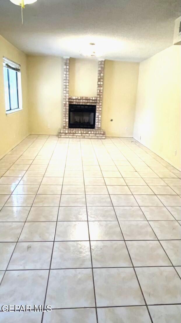 Building Photo - 2437 Tirres Pl