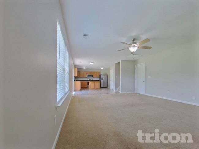 Foto del edificio - 543 Silver Spoon Ln