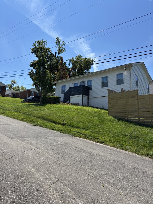 Beautiful view of Nashville - 253 35th Ave N