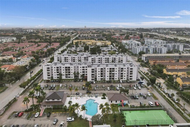 Foto del edificio - 8145 NW 7th St