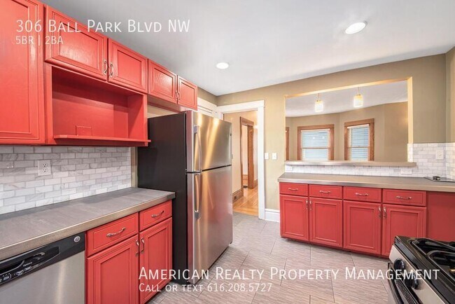 Foto del edificio - 306 Ball Park Blvd NW