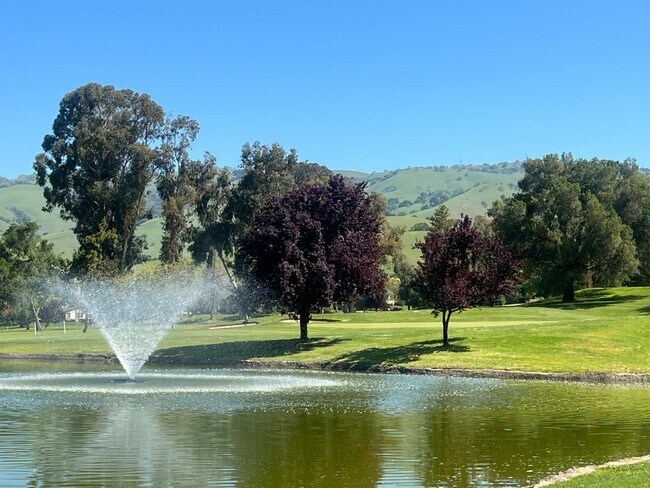 Foto del edificio - 2076 Mataro Way