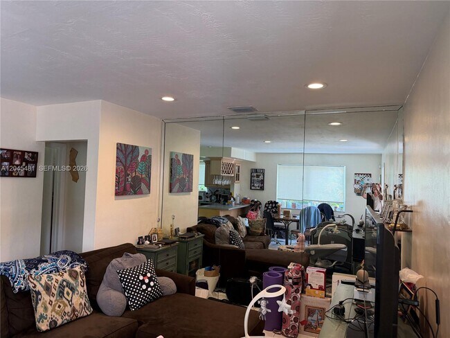 Foto del edificio - 2862 SW 38th Ave