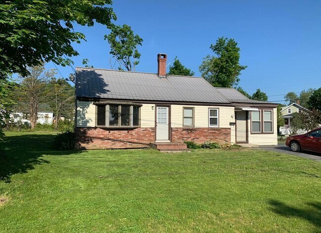 Building Photo - 1144 Westbrook St