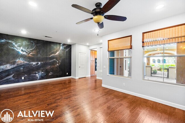 Building Photo - Gorgeous 3 bed, 2.5 bath home available in...