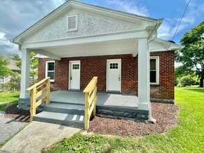 Building Photo - 203 Morrison St