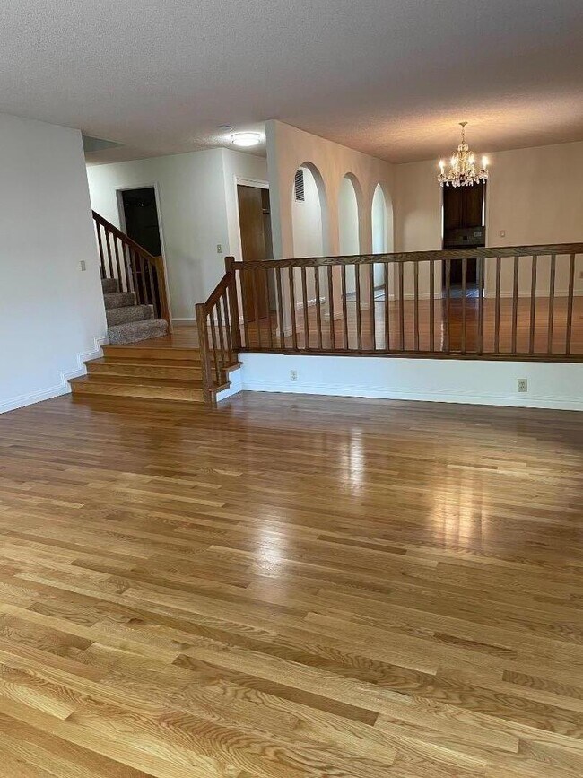 Building Photo - 3633 Alameda de las Pulgas