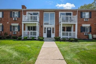 Building Photo - 2440 Parmenter Blvd