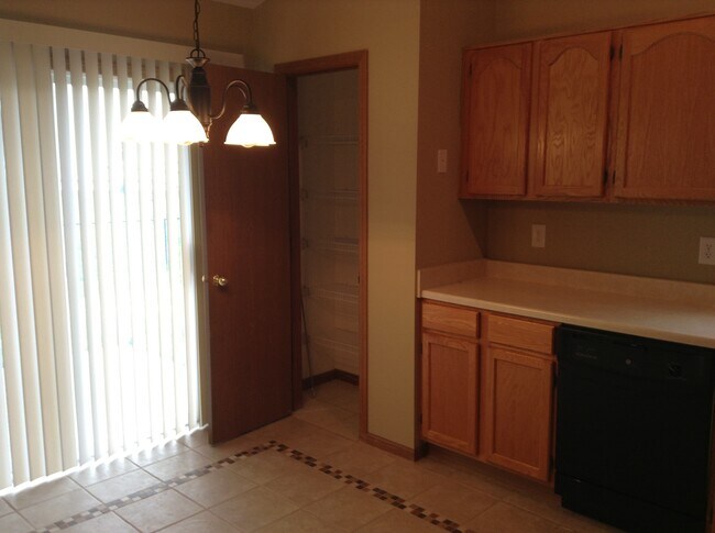 Foto del edificio - 6324 Blakeview Dr