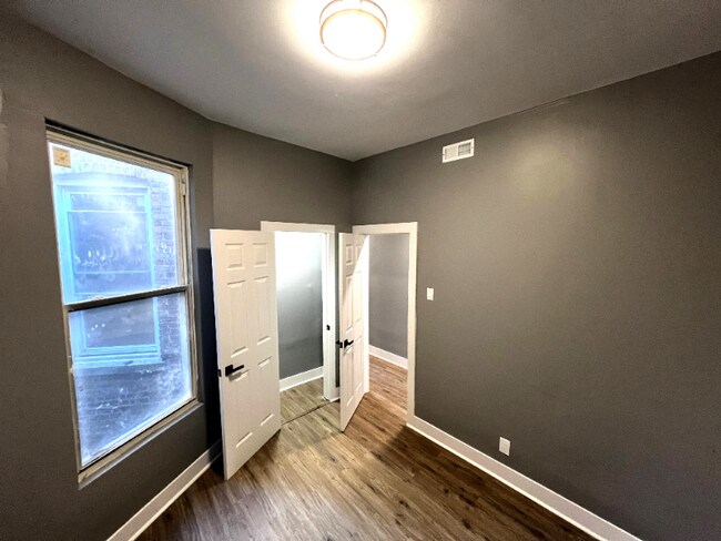 Building Photo - 3839 W Flournoy St