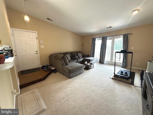 Foto del edificio - 7510 Ashby Ln