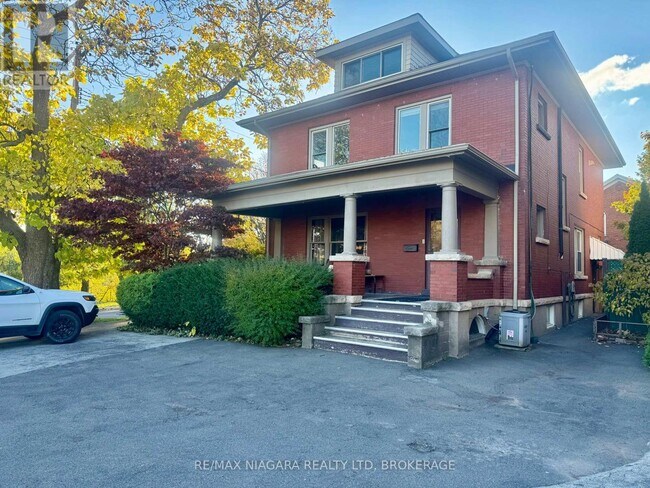 Building Photo - 101 Niagara St