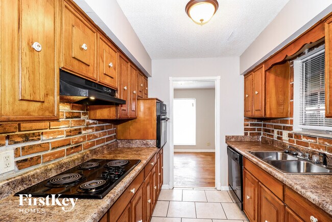 Building Photo - 5466 Rappahannock Dr