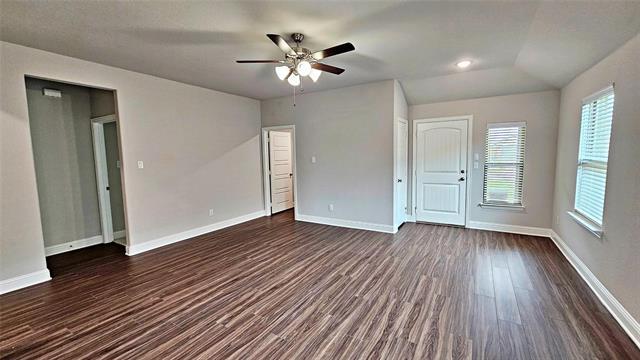 Foto del edificio - 434 Cypress Ln