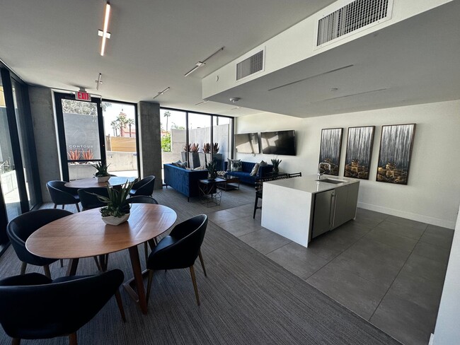 Contour on Campbell 1 bed 1.5 bath condo - Contour on Campbell 1 bed 1.5 bath condo