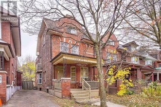 Building Photo - 557 Markham St