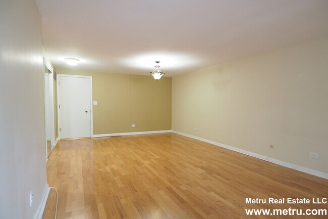 Foto del edificio - 8630 Ferris Ave