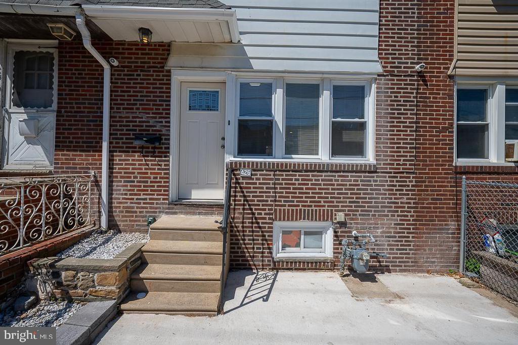 Foto principal - 426 Hampden Rd