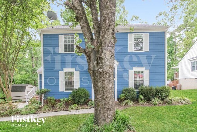Building Photo - 2325 Oak Leigh Drive