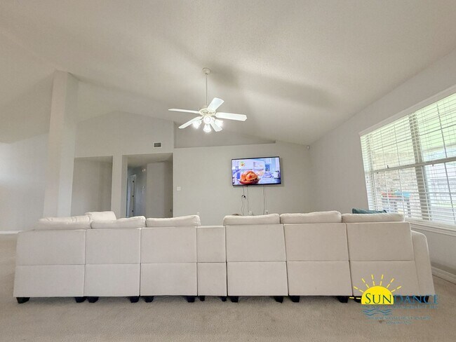 Foto del edificio - Charming 4-Bedroom Home in Hampton Ridge Estates of Navarre!