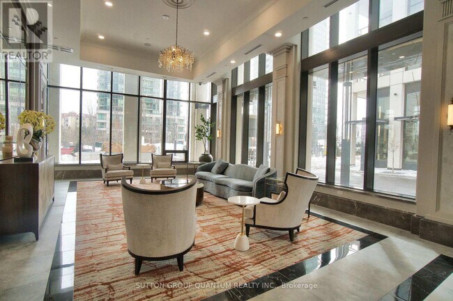 Photo du bâtiment - 30 Elm Dr W