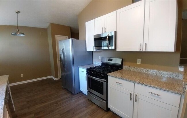 Foto del edificio - 105 Brooks Bridge Ct