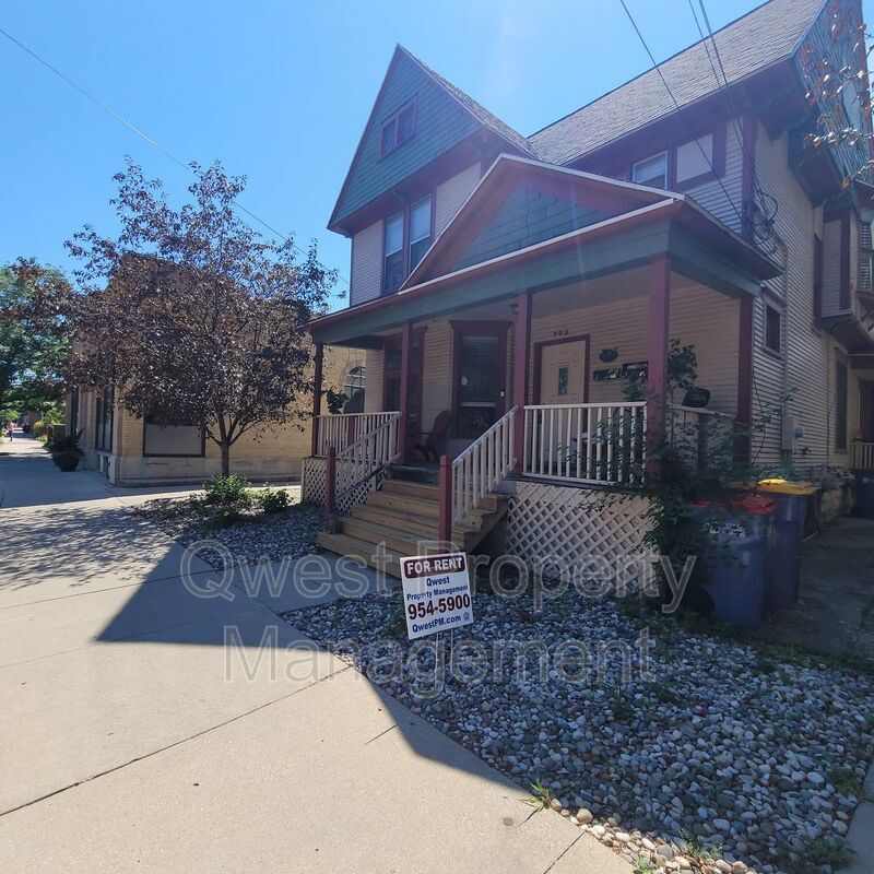902 Cherry St SE, Grand Rapids, MI 49506 House Rental in Grand Rapids