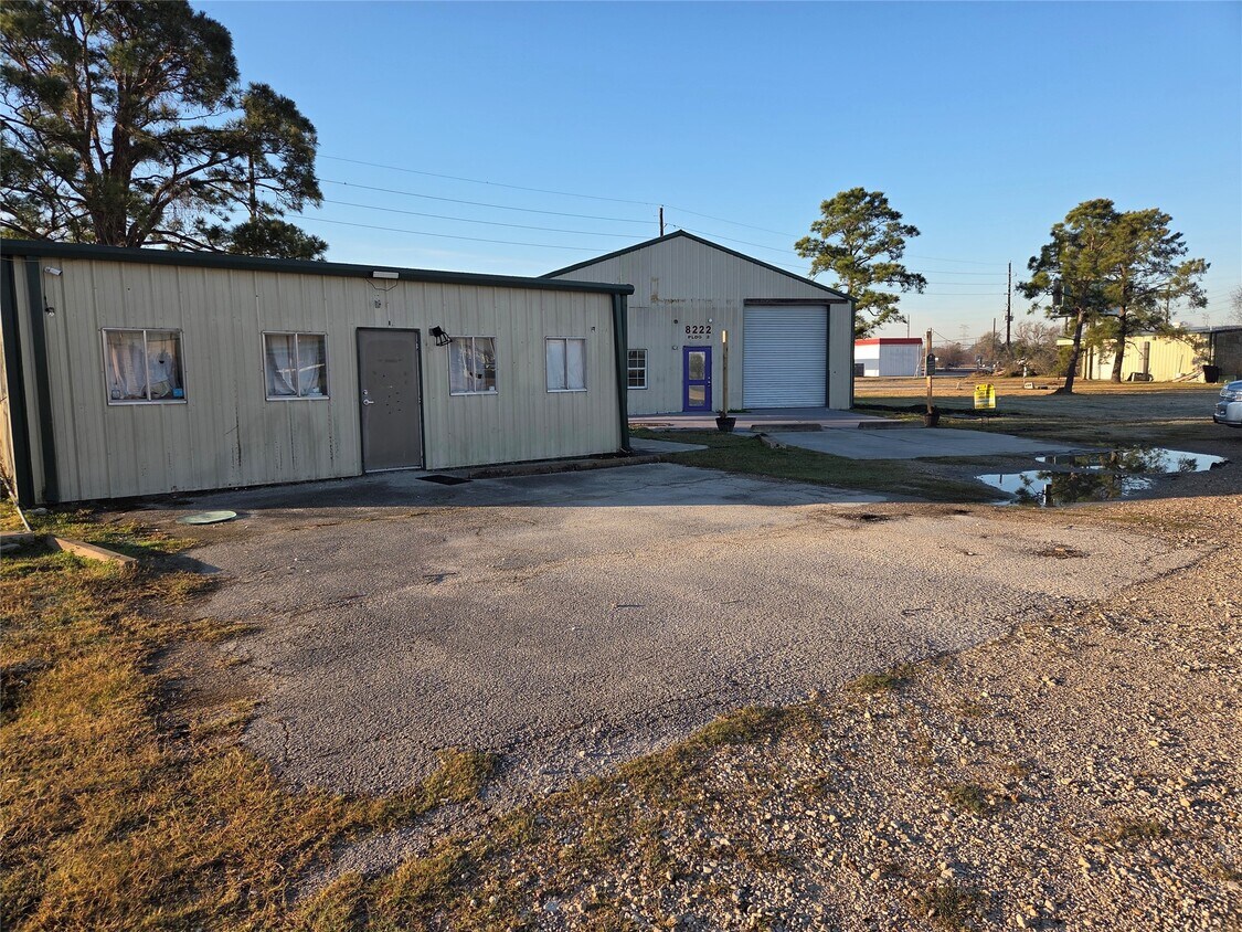 Building Photo - 8222 N Hwy 146