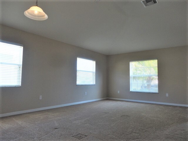 Foto del edificio - 3213 Dunstable Dr