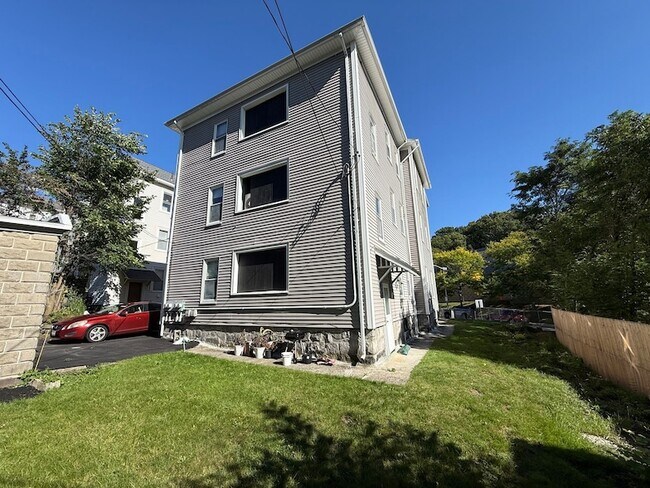 Foto del edificio - 32 Woodbine St