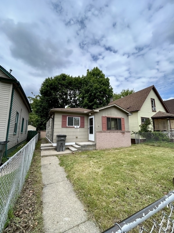 Building Photo - 35 E Charlotte Ave