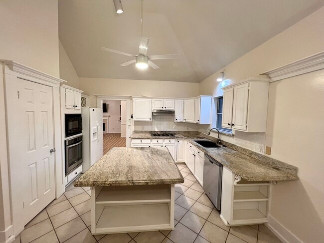 Foto del edificio - 13310 Misty Mill Dr