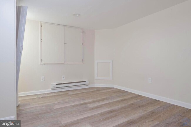 Foto del edificio - 4041 Wilkens Ave