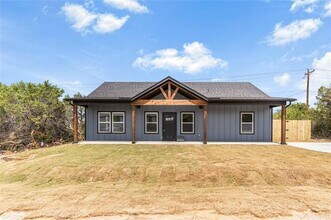 Building Photo - 3426 Sumac Dr