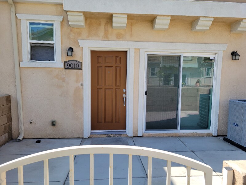 9010 Kimberly Ln., Cypress, CA 90630 Condo for Rent in Cypress, CA