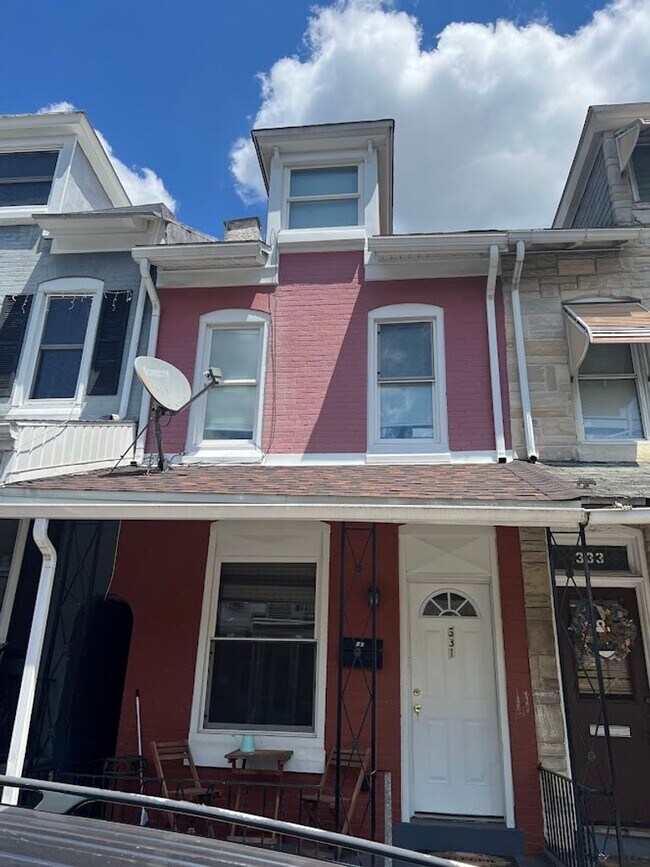 Building Photo - Single Family Home