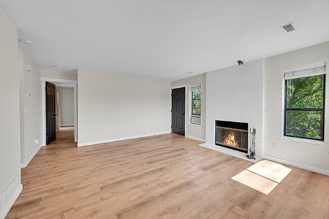 Foto del edificio - $2,295.00, 2 Bed 2 Bath Condo in Westminster!