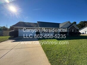 Building Photo - 105 Scaley Bark Dr