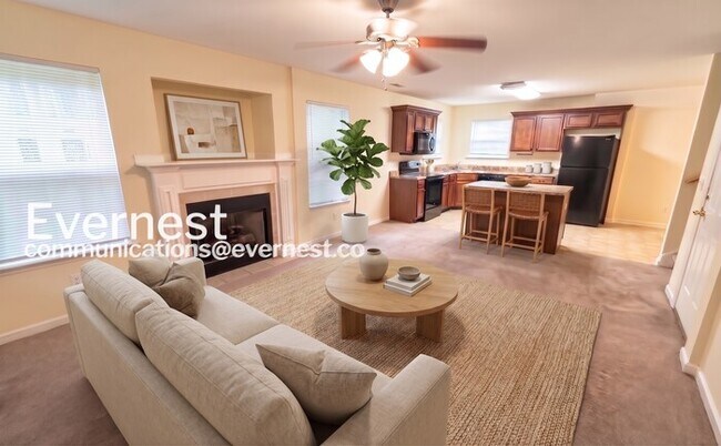 Foto del edificio - Charming Home with Spacious Garage & Modern Amenities / 3 beds 2 baths / Garage attached / Availa...