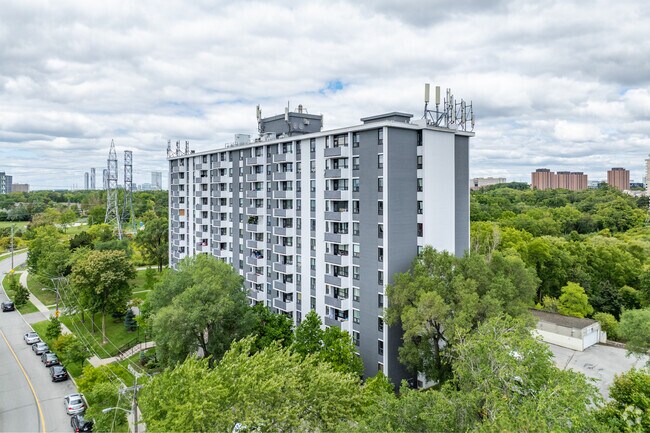 Photo du bâtiment - 35 Tobermory Dr