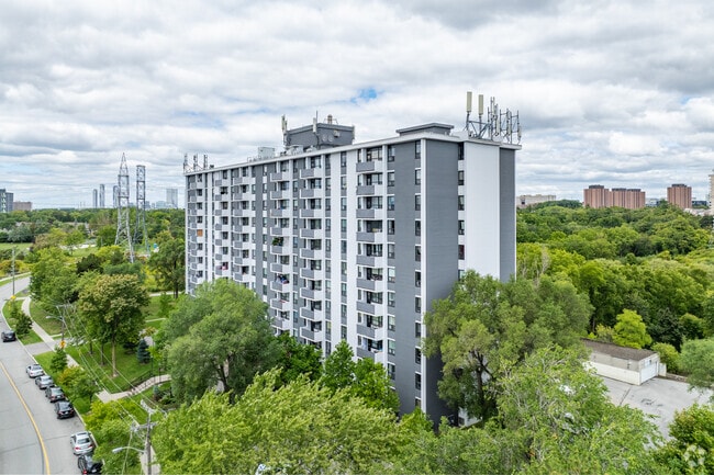 Building Photo - Tobermory Terrace