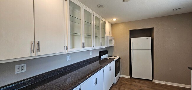 Foto del edificio - Beautiful 3 bedroom, 1 bath home for rent
