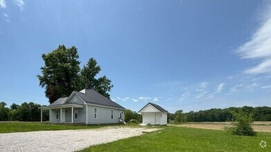 Building Photo - 10992 500