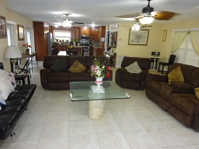 Foto del edificio - 9240 SW 56th St