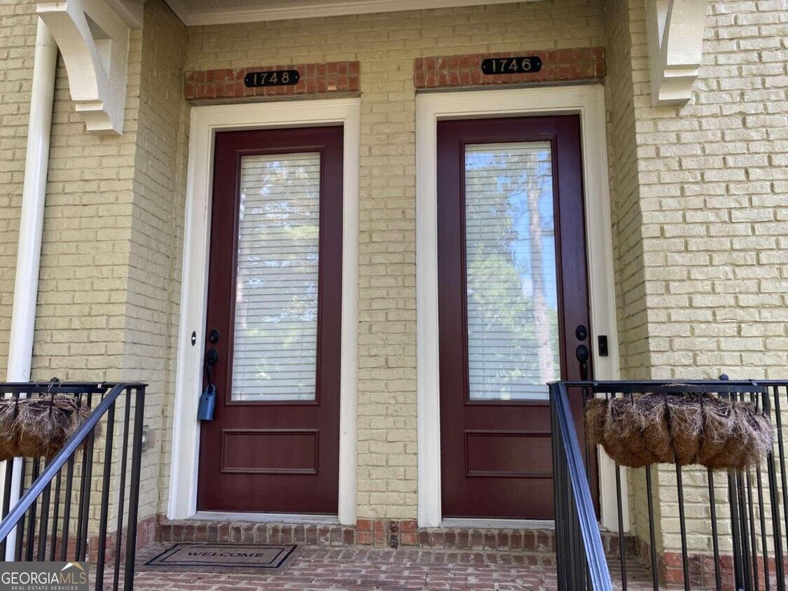 Primary Photo - 1748 Breyerton Dr NE