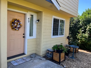 Building Photo - 2030 Brookhurst St